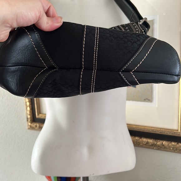 Unique coach canvas and suede purse - Picture 6 of 15